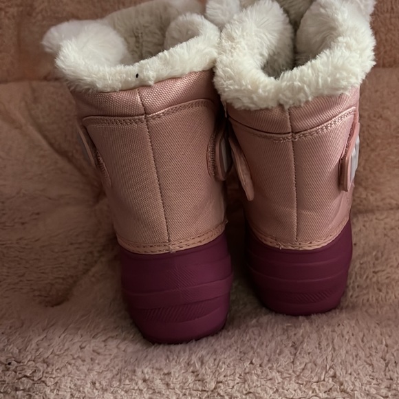 Unicorn Snow Boots βοΈ π¦ - Picture 5 of 5